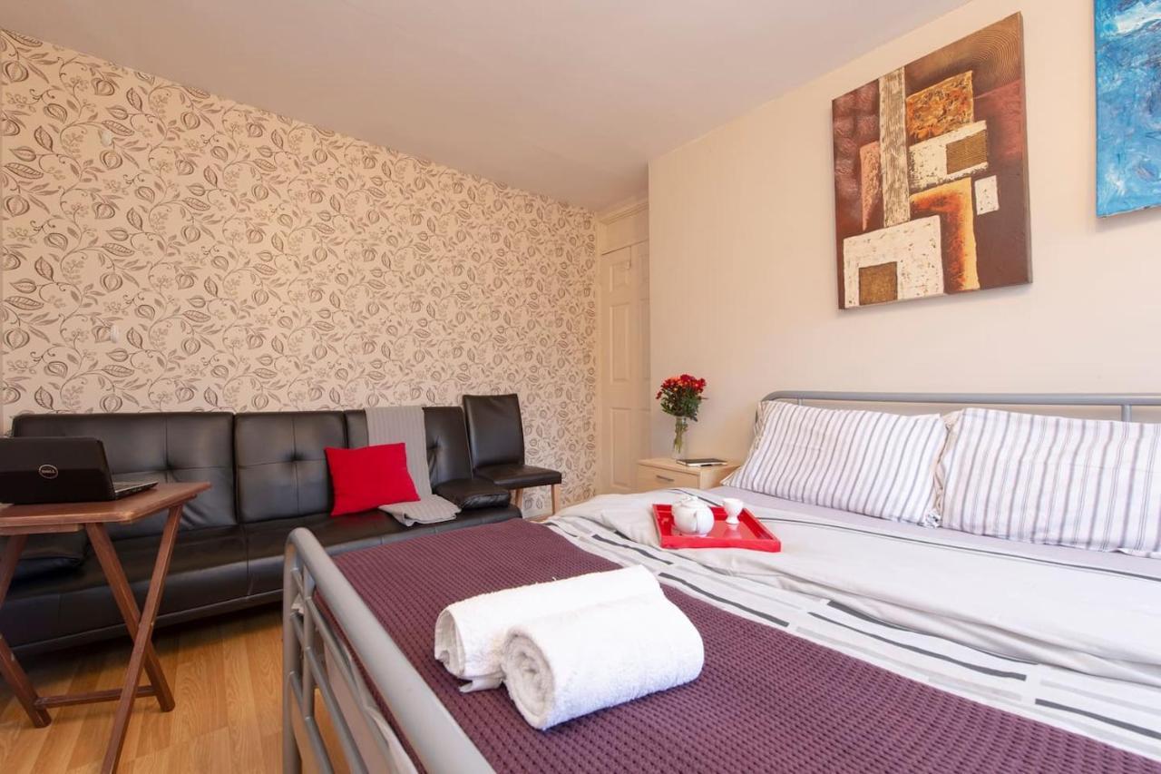 Ferienwohnung Oasis 77 London Exterior foto